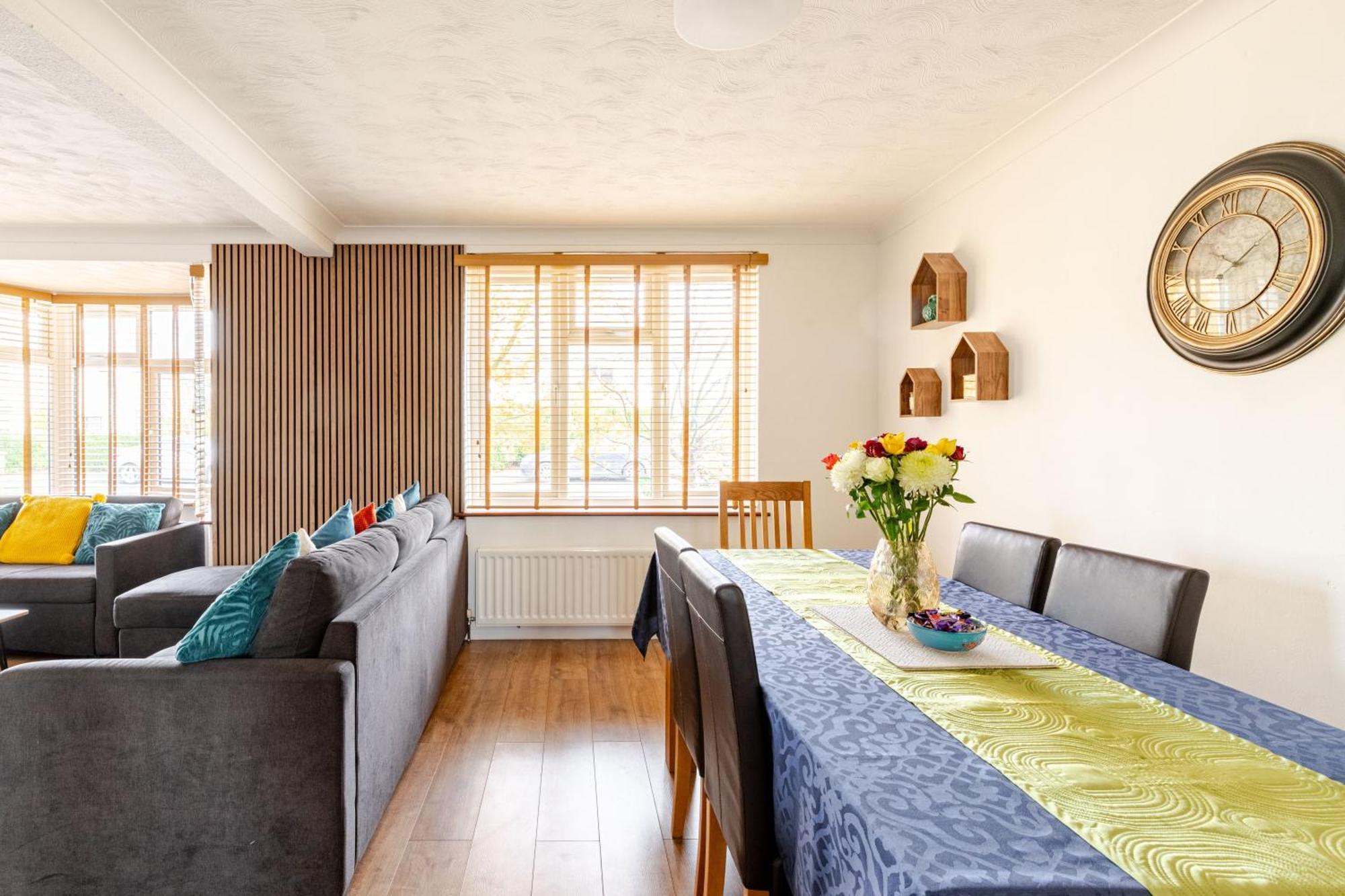 Ferienhaus Beautiful 3 Bedroom House With Garden + Parking Oxford